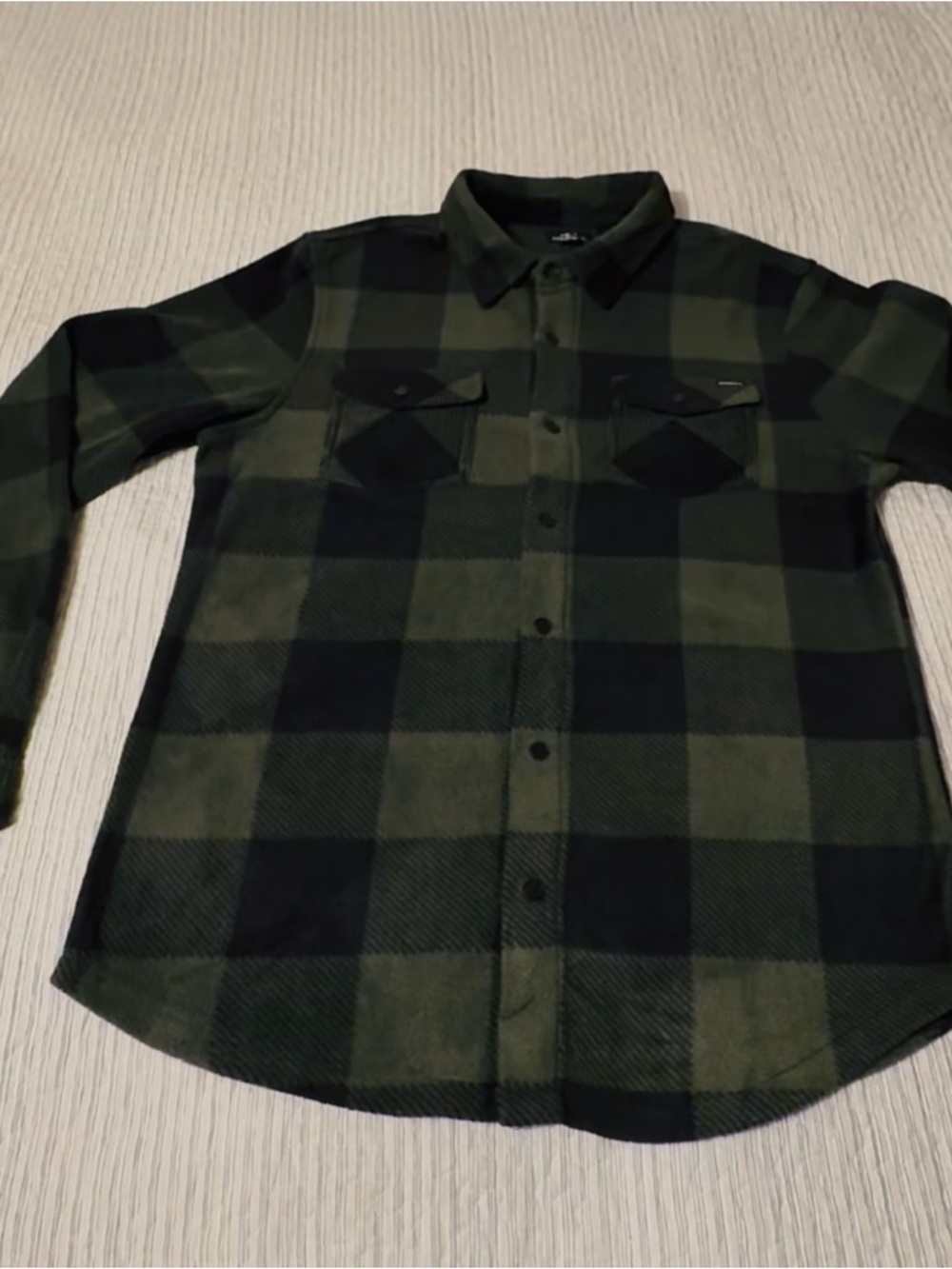 O’Neill Superfleece flannel, snap buttons, dark green/blk, med, NWT.